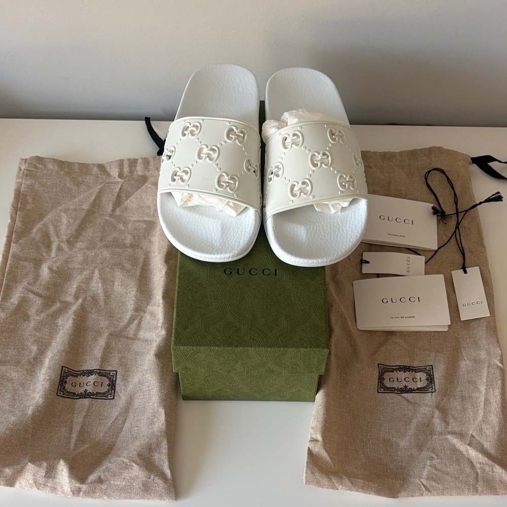 Gucci White Interlocking G Logo Slide Sandals